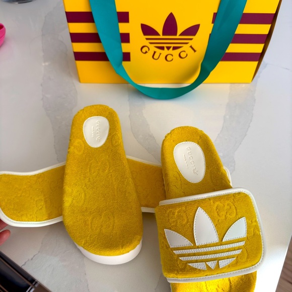 NIB GUCCI x ADIDAS SANDALS SLIDES MAGIC SPONGE GG DEMETRA SIZE 35, 37and39Ladies - Picture 2 of 9